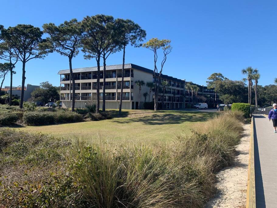 Beach Happy!-Nice Ocean View Hilton Head Villa Гілтон-Гед-Айленд Екстер'єр фото