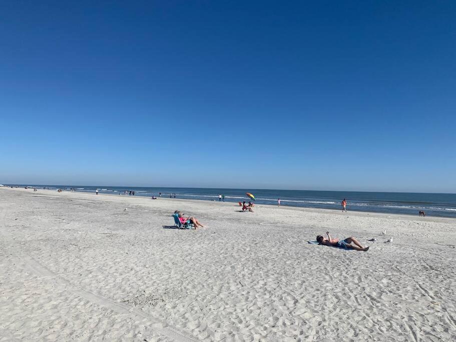 Beach Happy!-Nice Ocean View Hilton Head Villa Гілтон-Гед-Айленд Екстер'єр фото