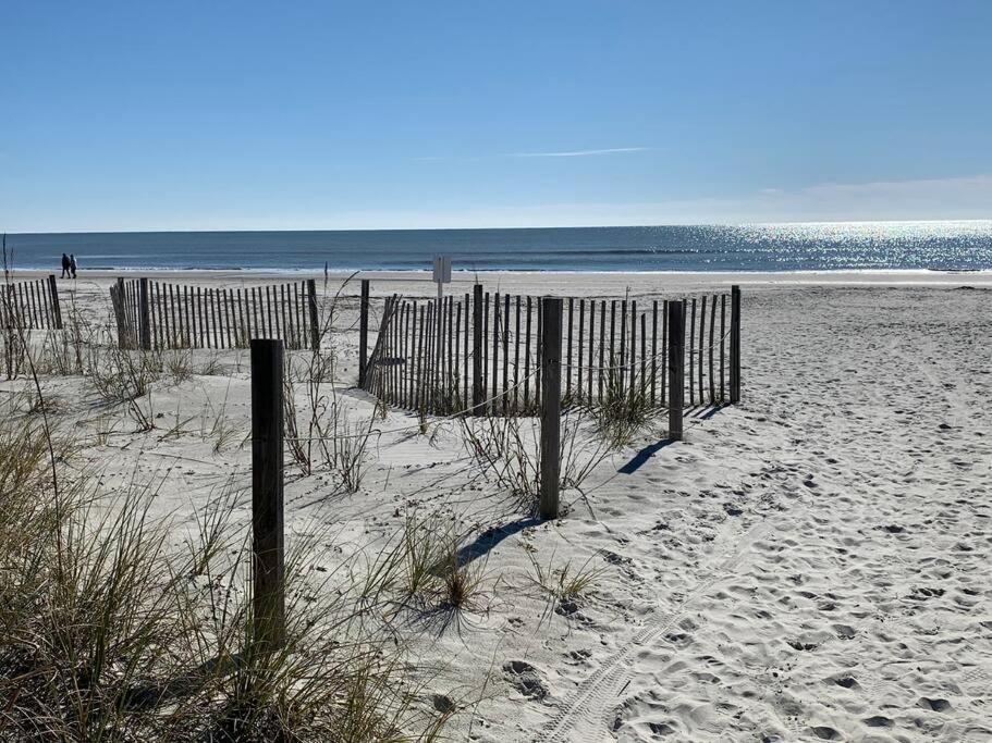 Beach Happy!-Nice Ocean View Hilton Head Villa Гілтон-Гед-Айленд Екстер'єр фото