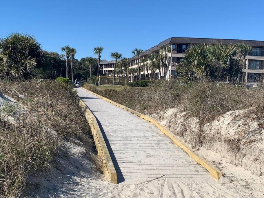 Beach Happy!-Nice Ocean View Hilton Head Villa Гілтон-Гед-Айленд Екстер'єр фото